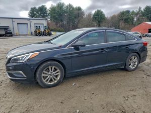 Hyundai Sonata SE 2.4L 4 2015