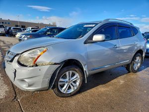 Nissan Rogue S 2.5L 4 2013
