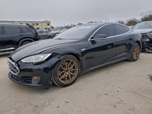 Tesla Model S 2015