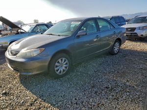 Toyota Camry LE 2.4L 4 2005