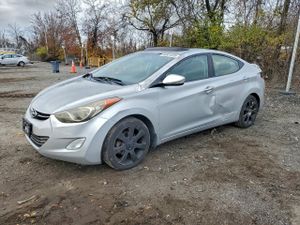 Hyundai Elantra GLS 1.8L 4 2013