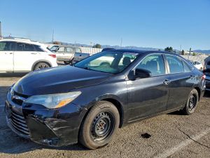Toyota Camry LE 2.5L 4 2015