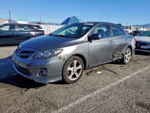 Toyota Corolla BASE 1.8L 4 2011
