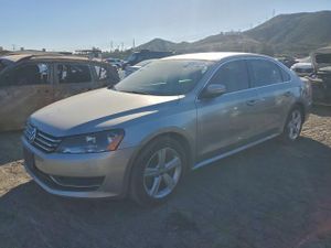 Volkswagen Passat SE 1.8L 4 2014