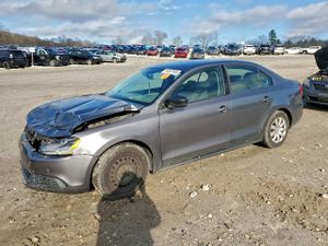 Volkswagen Jetta BASE 2.0L 4 2014