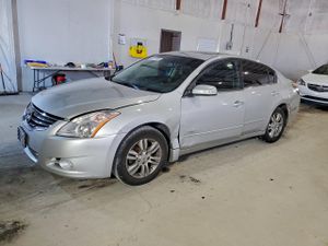 Nissan Altima BASE 2.5L 4 2011