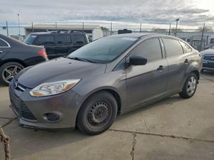 Ford Focus S 2.0L 4 2013
