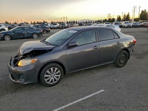 Toyota Corolla BASE 1.8L 4 2012