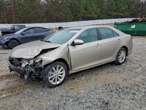 Toyota Camry HYBRID 2.5L 4 2013