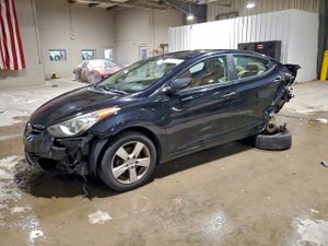 Hyundai Elantra GLS 1.8L 4 2013