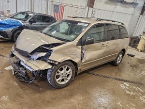 Toyota Sienna LE 3.3L 6 2004