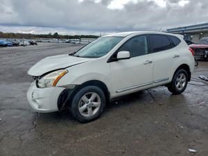 Nissan Rogue S 2.5L 4 2013