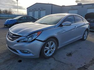 Hyundai Sonata SE 2.4L 4 2013