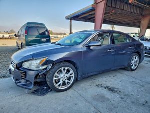 Nissan Maxima S 3.5L 6 2013