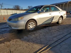 Toyota Camry LE 2.4L 4 2005