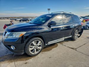 Nissan Pathfinder S 3.5L 6 2013
