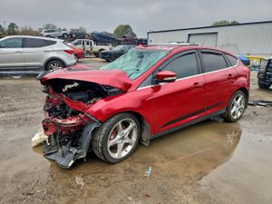 Ford Focus TITANIUM 2.0L 4 2012