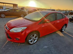 Ford Focus SE 2.0L 4 2013