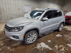Volkswagen Tiguan S 2.0L 4 2013