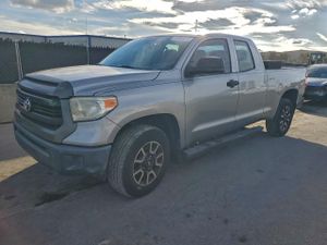 Toyota Tundra DOUBLE CAB SR 4.6L 8 2015