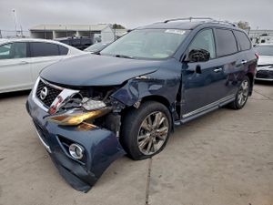 Nissan Pathfinder S 3.5L 6 2013
