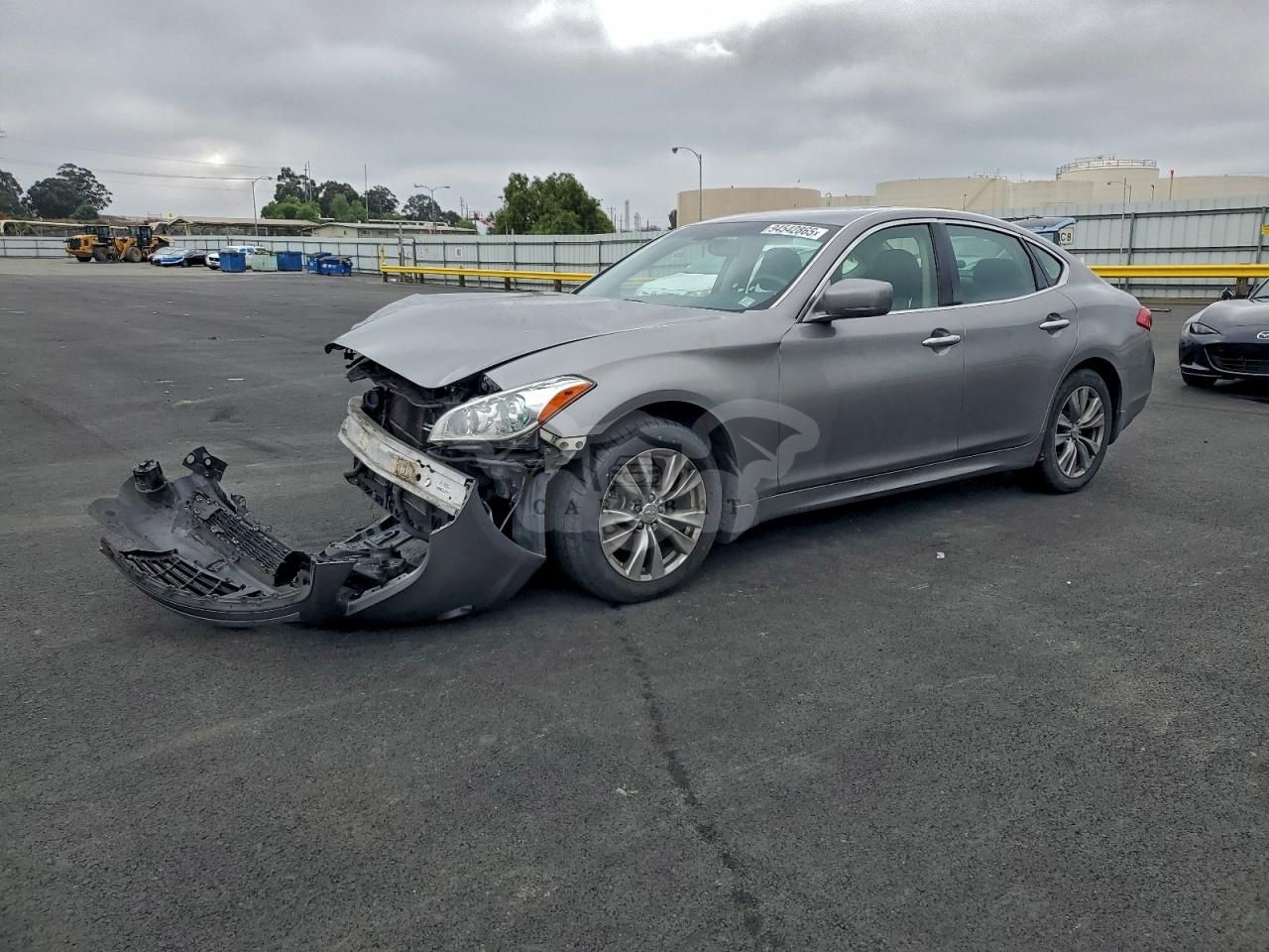 Infiniti M35 3.5L 6 2012