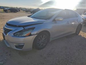 Nissan Altima 2.5 2.5L 4 2015