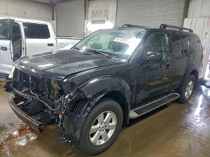 Nissan Pathfinder S 4.0L 6 2010