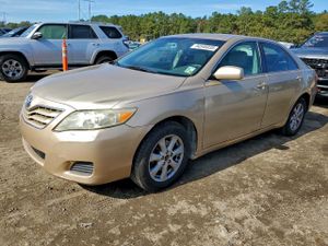 Toyota Camry BASE 2.5L 4 2011