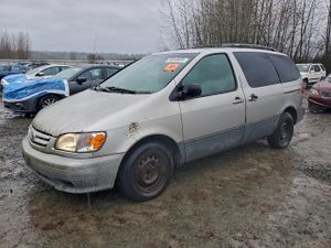 Toyota Sienna LE 3.0L 6 2003