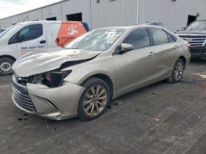 Toyota Camry LE 2.5L 4 2015