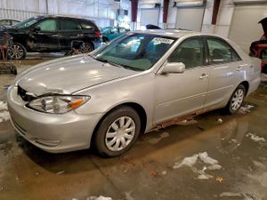 Toyota Camry LE 2.4L 4 2004