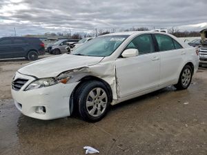 Toyota Camry BASE 2.5L 4 2011