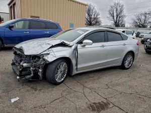 Ford Fusion SE 2.0L 4 2014