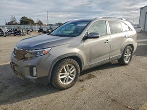 Kia Sorento LX 2.4L 4 2014