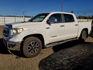 Toyota Tundra CREWMAX SR5 5.7L 8 2015