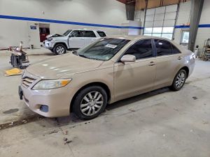 Toyota Camry BASE 2.5L 4 2011