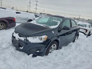 Chevrolet Aveo (Sonic) LS 1.8L 4 2013