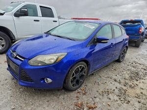 Ford Focus SE 2.0L 4 2013