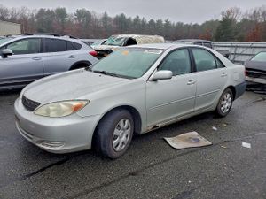 Toyota Camry LE 2.4L 4 2003