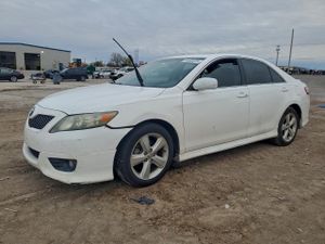 Toyota Camry BASE 2.5L 4 2011