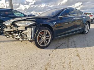 Tesla Model S 2013