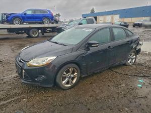 Ford Focus SE 2.0L 4 2014