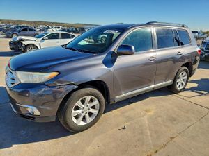 Toyota Highlander BASE 2.7L 4 2013