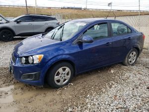 Chevrolet Aveo (Sonic) LS 1.8L 4 2013