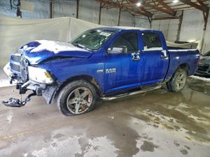 RAM 1500 ST 5.7L 8 2015