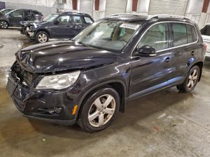 Volkswagen Tiguan SE 2.0L 4 2010