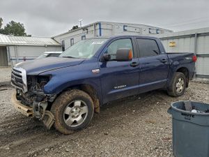 Toyota Tundra CREWMAX SR5 5.7L 8 2011