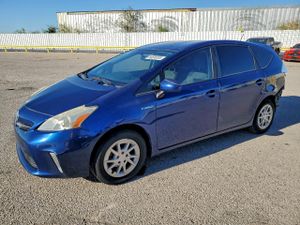 Toyota Prius 1.8L 4 2013