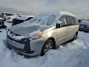 Toyota Sienna CE 3.3L 6 2005